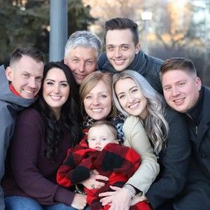 Meet your Posher, Courtney